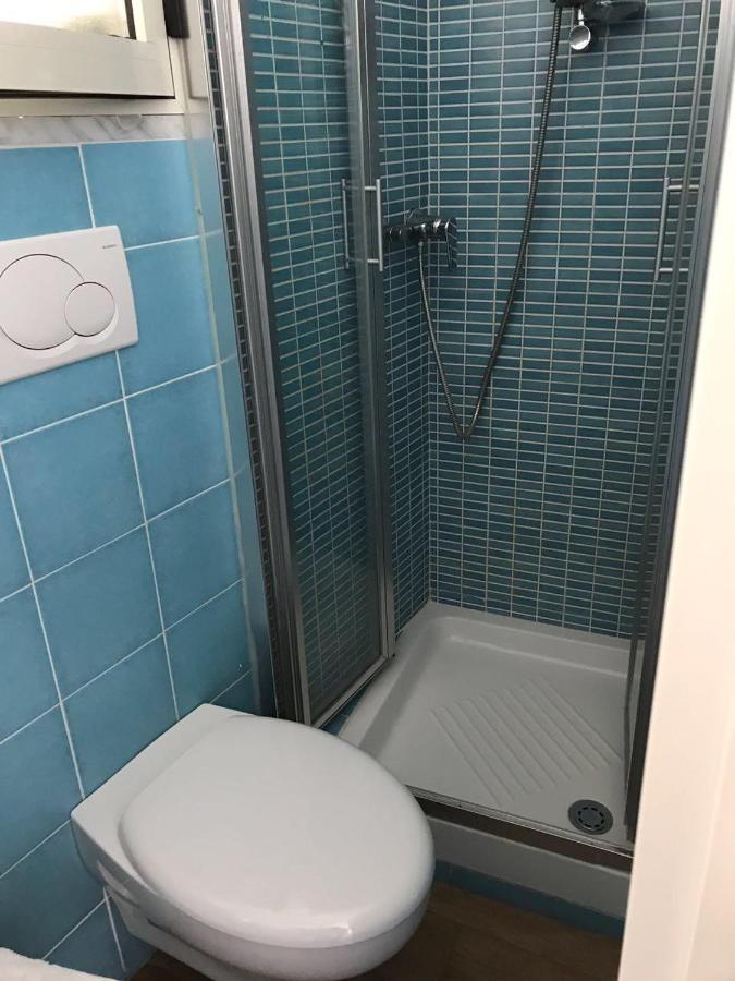 La Stanza Sul Porto Di Amalfi Camera Piccina Piccina Con Bagno Privato E Terrazzino Vista Mare Eksteriør billede
