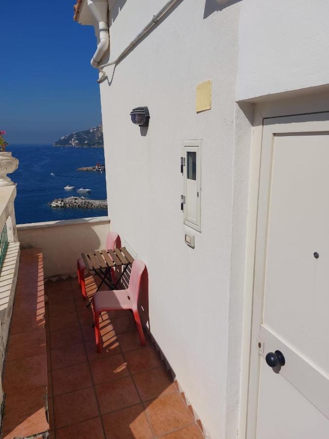 La Stanza Sul Porto Di Amalfi Camera Piccina Piccina Con Bagno Privato E Terrazzino Vista Mare Eksteriør billede