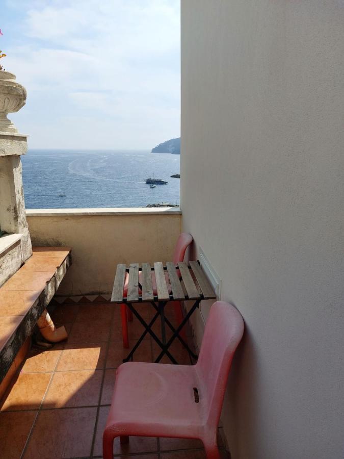 La Stanza Sul Porto Di Amalfi Camera Piccina Piccina Con Bagno Privato E Terrazzino Vista Mare Eksteriør billede