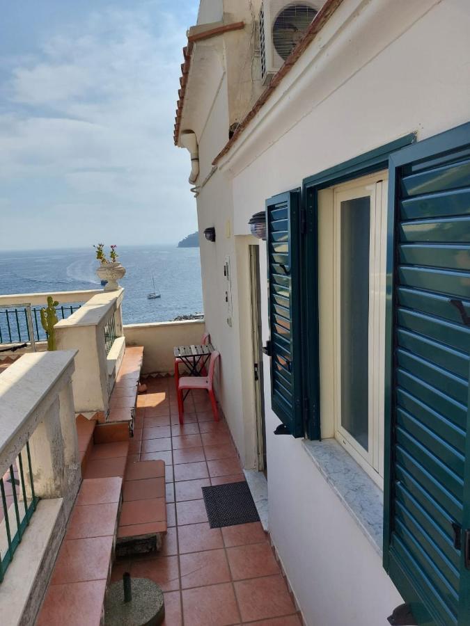 La Stanza Sul Porto Di Amalfi Camera Piccina Piccina Con Bagno Privato E Terrazzino Vista Mare Eksteriør billede
