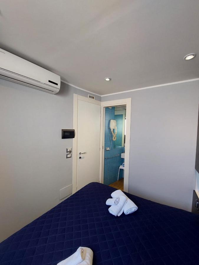 La Stanza Sul Porto Di Amalfi Camera Piccina Piccina Con Bagno Privato E Terrazzino Vista Mare Eksteriør billede