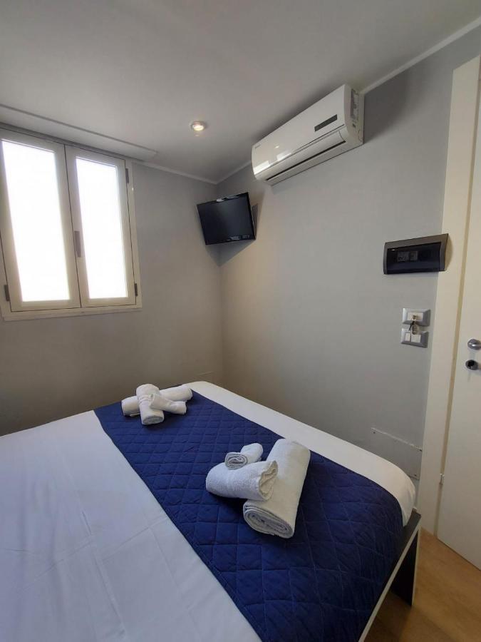 La Stanza Sul Porto Di Amalfi Camera Piccina Piccina Con Bagno Privato E Terrazzino Vista Mare Eksteriør billede