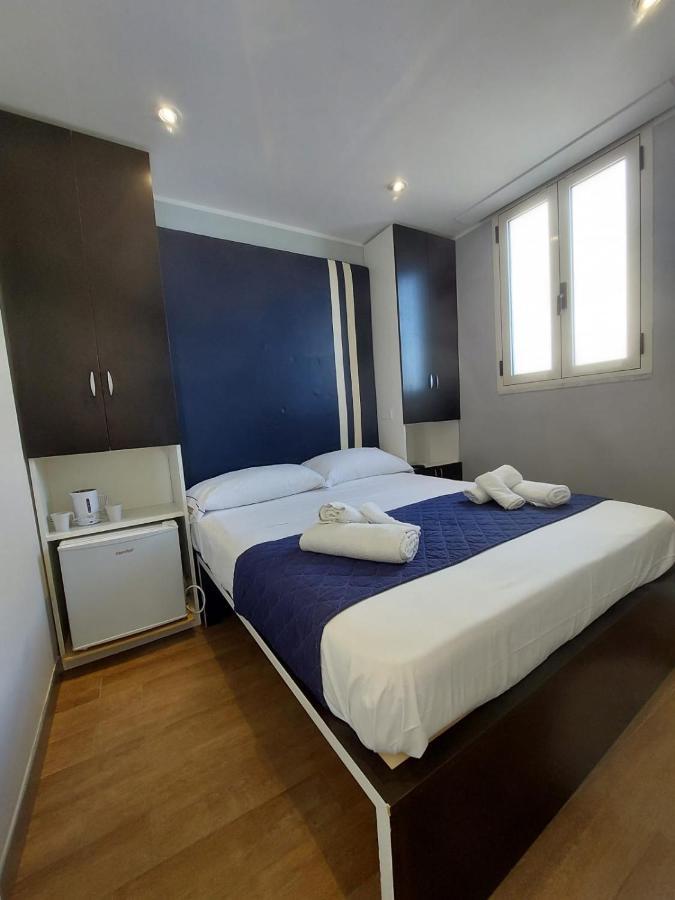 La Stanza Sul Porto Di Amalfi Camera Piccina Piccina Con Bagno Privato E Terrazzino Vista Mare Eksteriør billede